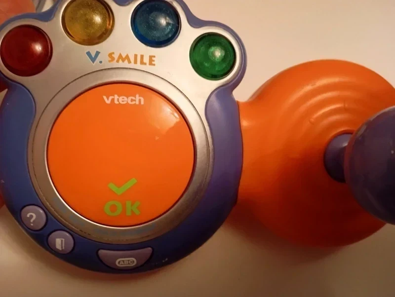 VSmile de Vtech con 5 cartuchos de juego – photo 2